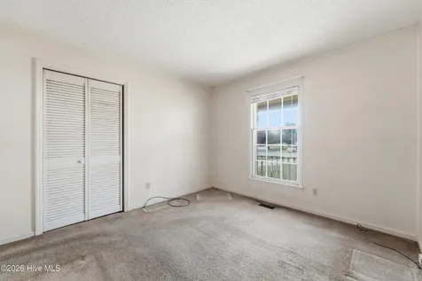 312 King Richard Court Jacksonville NC 28546