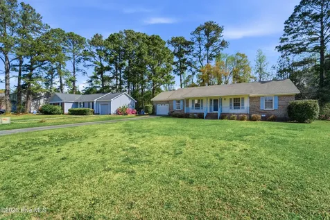 312 King Richard Court Jacksonville NC 28546