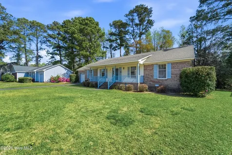 312 King Richard Court Jacksonville NC 28546