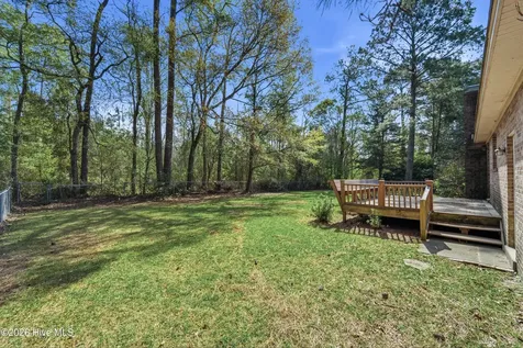 312 King Richard Court Jacksonville NC 28546