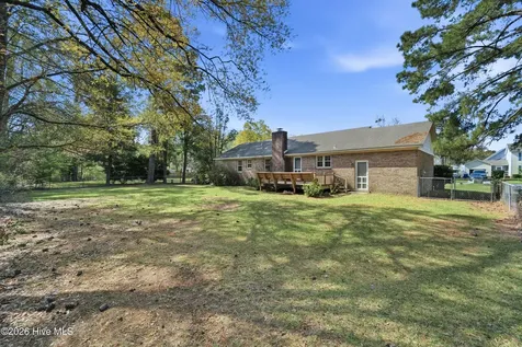 312 King Richard Court Jacksonville NC 28546