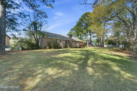 312 King Richard Court Jacksonville NC 28546