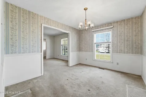 312 King Richard Court Jacksonville NC 28546