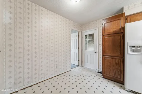 312 King Richard Court Jacksonville NC 28546