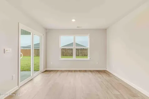 3077 Golden Field Drive SE Bolivia NC 28422