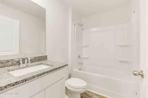 3077 Golden Field Drive SE Bolivia NC 28422