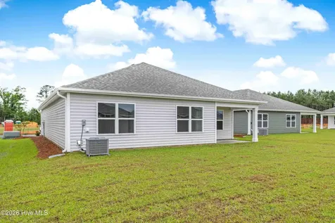 3077 Golden Field Drive SE Bolivia NC 28422