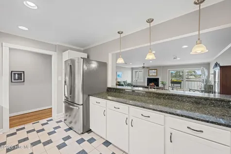 10 Batts Hill Road New Bern NC 28562