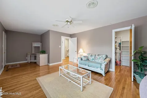 10 Batts Hill Road New Bern NC 28562