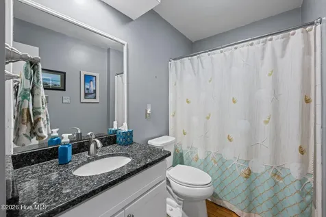 10 Batts Hill Road New Bern NC 28562