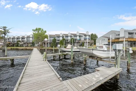 10 Batts Hill Road New Bern NC 28562