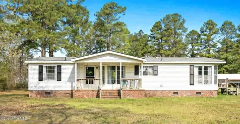 5689 Maple Street NE Winnabow NC 28479