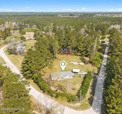 5689 Maple Street NE Winnabow NC 28479