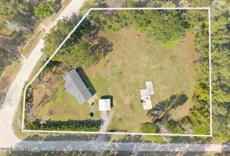 5689 Maple Street NE Winnabow NC 28479