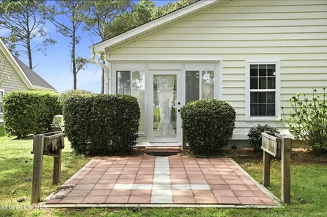 4985 Glen Cove Drive SE Southport NC 28461
