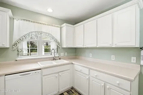 4985 Glen Cove Drive SE Southport NC 28461