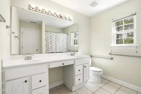 4985 Glen Cove Drive SE Southport NC 28461