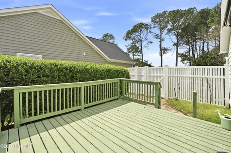 4985 Glen Cove Drive SE Southport NC 28461