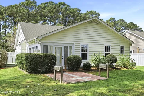 4985 Glen Cove Drive SE Southport NC 28461