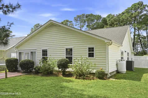 4985 Glen Cove Drive SE Southport NC 28461