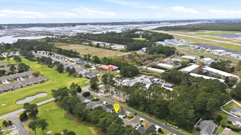 4985 Glen Cove Drive SE Southport NC 28461