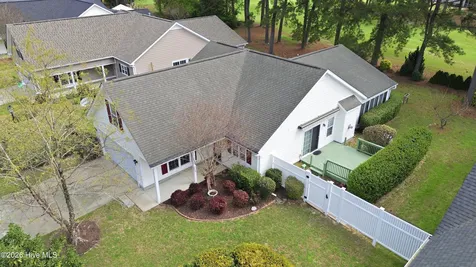 4985 Glen Cove Drive SE Southport NC 28461