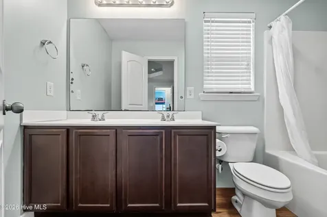 211 Lockwood Court Hubert NC 28539