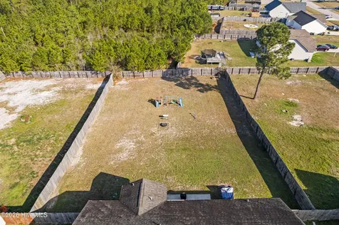 211 Lockwood Court Hubert NC 28539