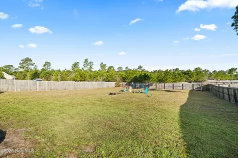 211 Lockwood Court Hubert NC 28539