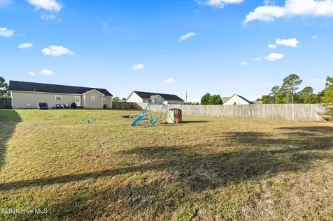 211 Lockwood Court Hubert NC 28539