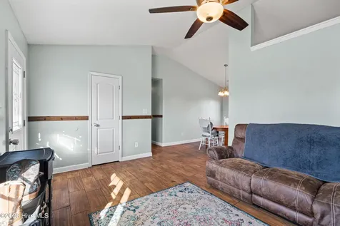 211 Lockwood Court Hubert NC 28539