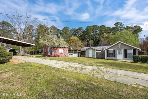 302 W Green Street Macclesfield NC 27852