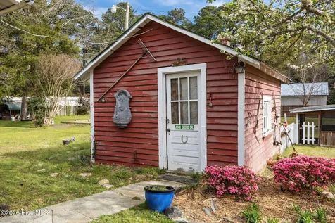 302 W Green Street Macclesfield NC 27852