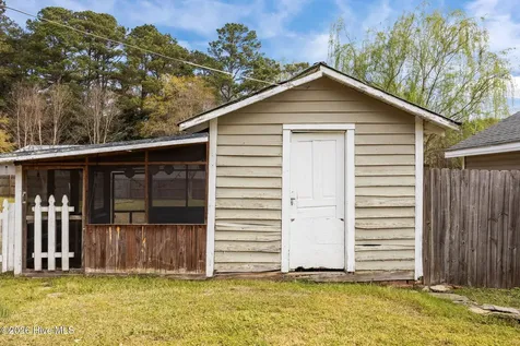 302 W Green Street Macclesfield NC 27852