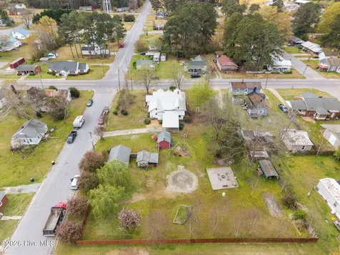 302 W Green Street Macclesfield NC 27852