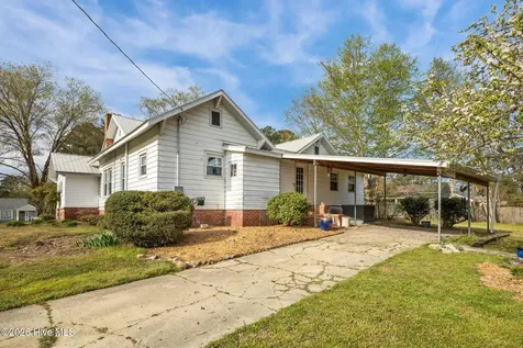 302 W Green Street Macclesfield NC 27852