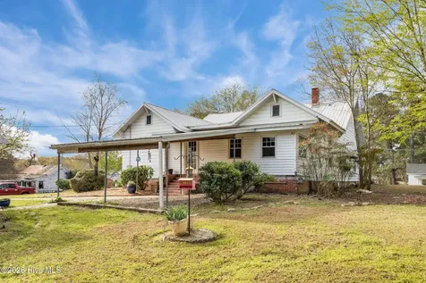 302 W Green Street Macclesfield NC 27852