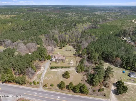 2705 Nc 211 Eagle Springs NC 27242