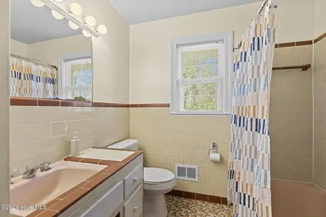 106 Elizabeth Street Richlands NC 28574