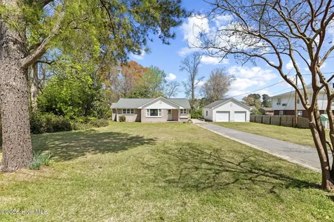 106 Elizabeth Street Richlands NC 28574