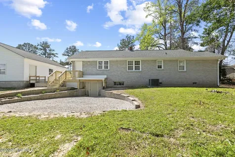 106 Elizabeth Street Richlands NC 28574
