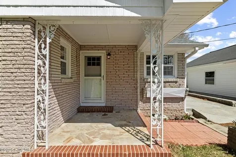106 Elizabeth Street Richlands NC 28574