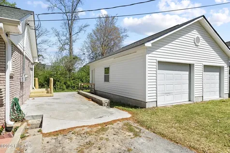 106 Elizabeth Street Richlands NC 28574