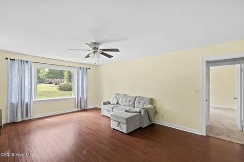 106 Elizabeth Street Richlands NC 28574