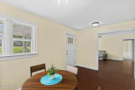 106 Elizabeth Street Richlands NC 28574