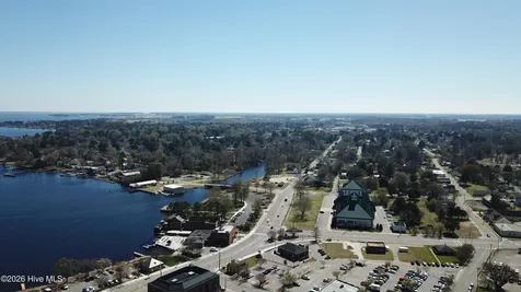 412 E Colonial Avenue Elizabeth City NC 27909