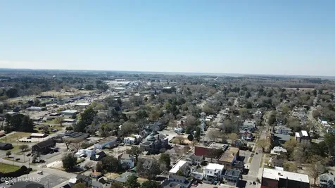 412 E Colonial Avenue Elizabeth City NC 27909