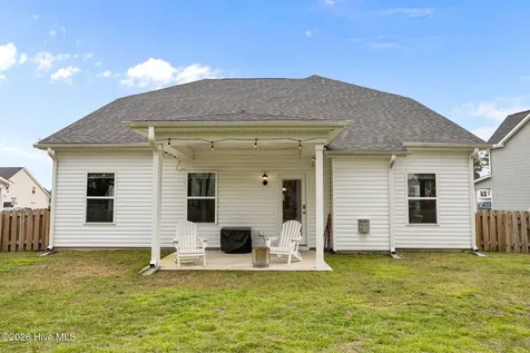 209 E Red Head Circle Sneads Ferry NC 28460