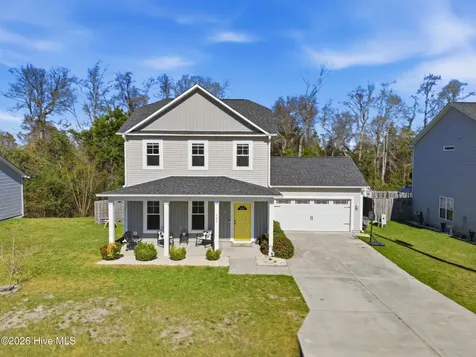304 Holbrook Lane Hubert NC 28539