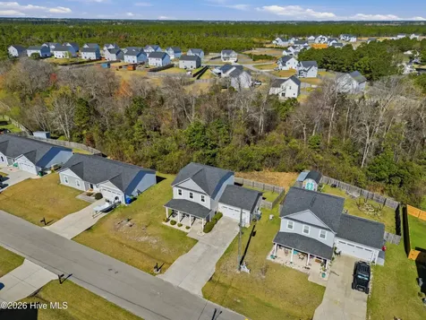 304 Holbrook Lane Hubert NC 28539